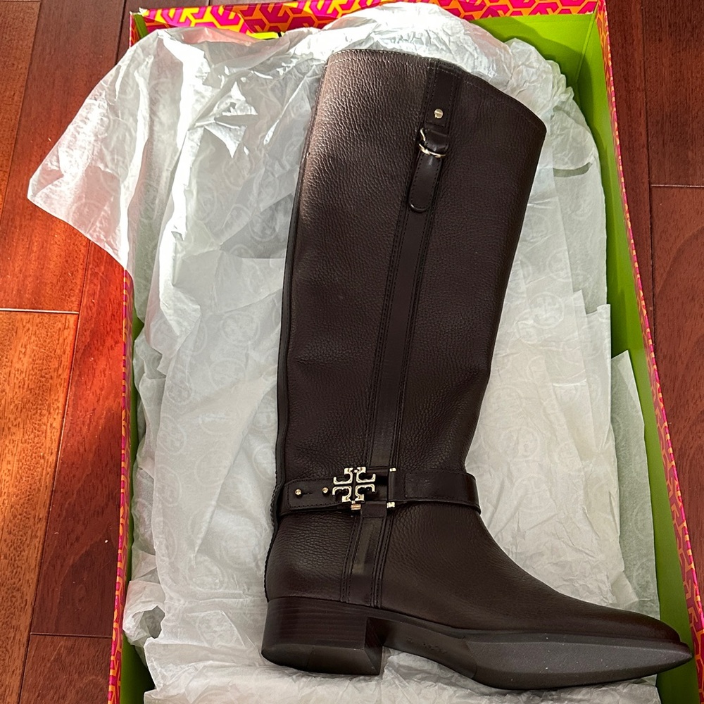 Tory Burch Elina Riding Boots in Coconut.New with box